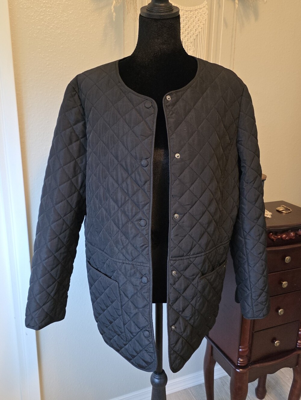 Anne Klein Black Quilted Jacket – Size L - Picture 2 of 9